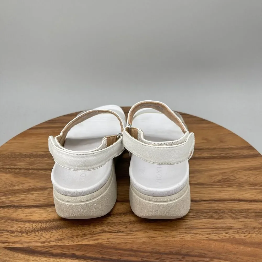 Vionic Karleen Sandals Womens Size 8 White Leather Casual Comfort Walking Shoes